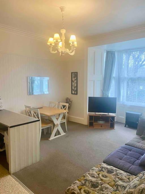 Bright 2 Bedroom Apartment Near Seafront Central Penzance Exterior foto